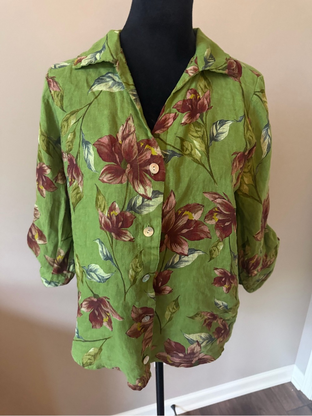 Made in Italy Green Floral Button-Front Linen Rolltab Sleeve Top One Size